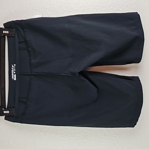 Nike | Women's Black Golf DRI-FIT Activewear Performance Bermuda Shorts Sz 4